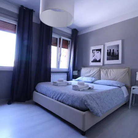 Apartament The White House